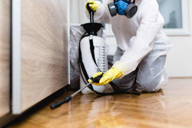 Best Best Pest Control Companies  in Center Line, MI